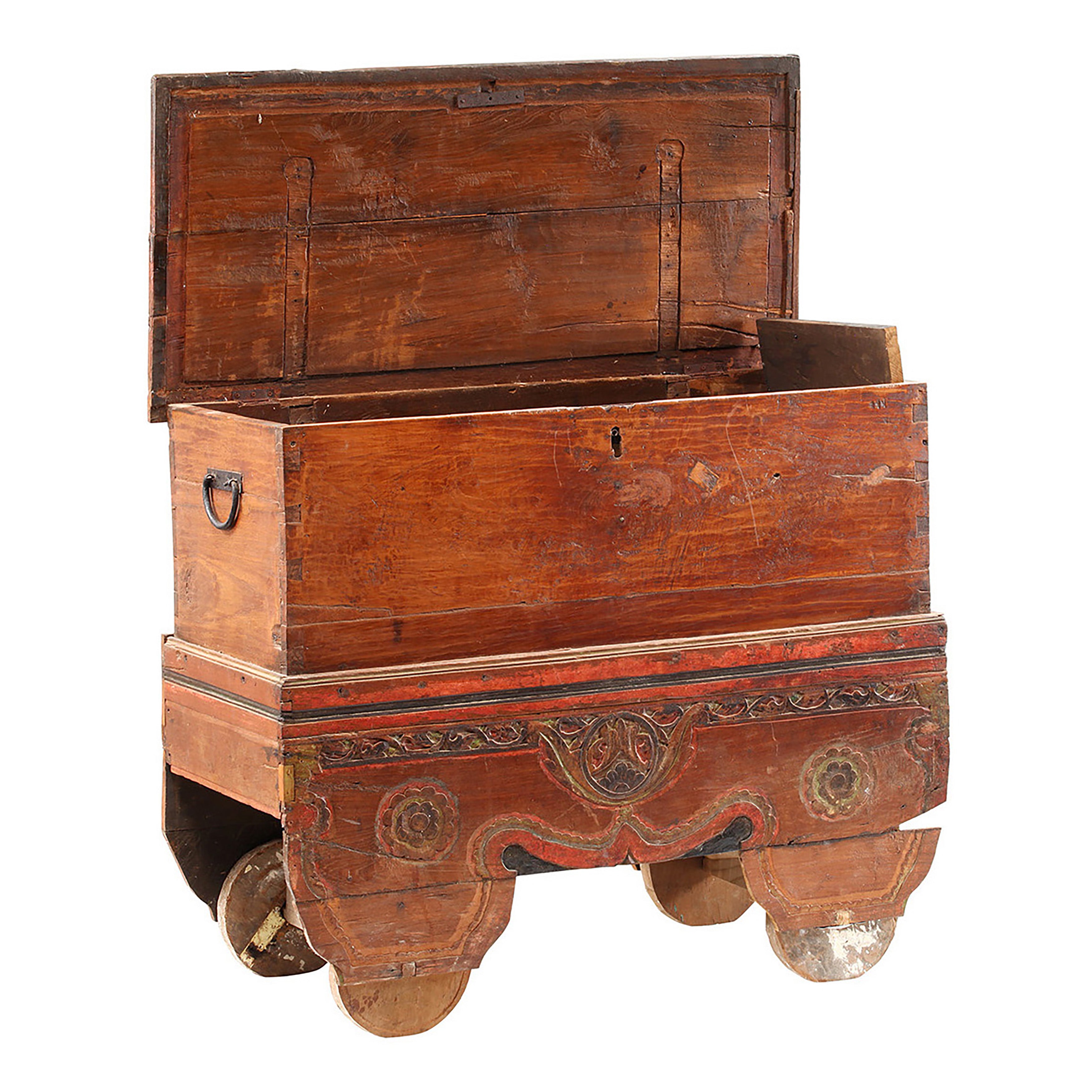 Old Gerobog Trunk - What A Room