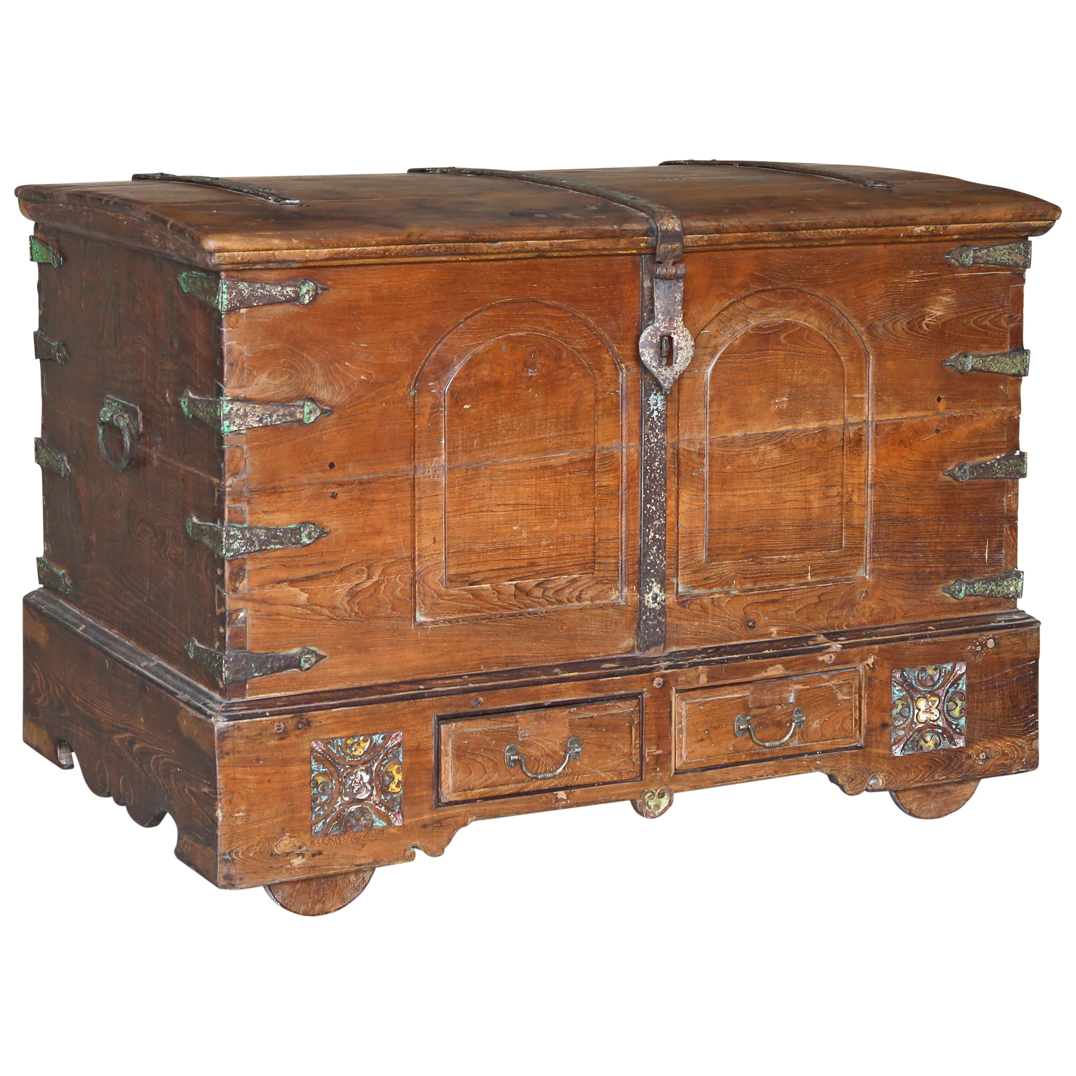 Antique Trunk Box - What A Room